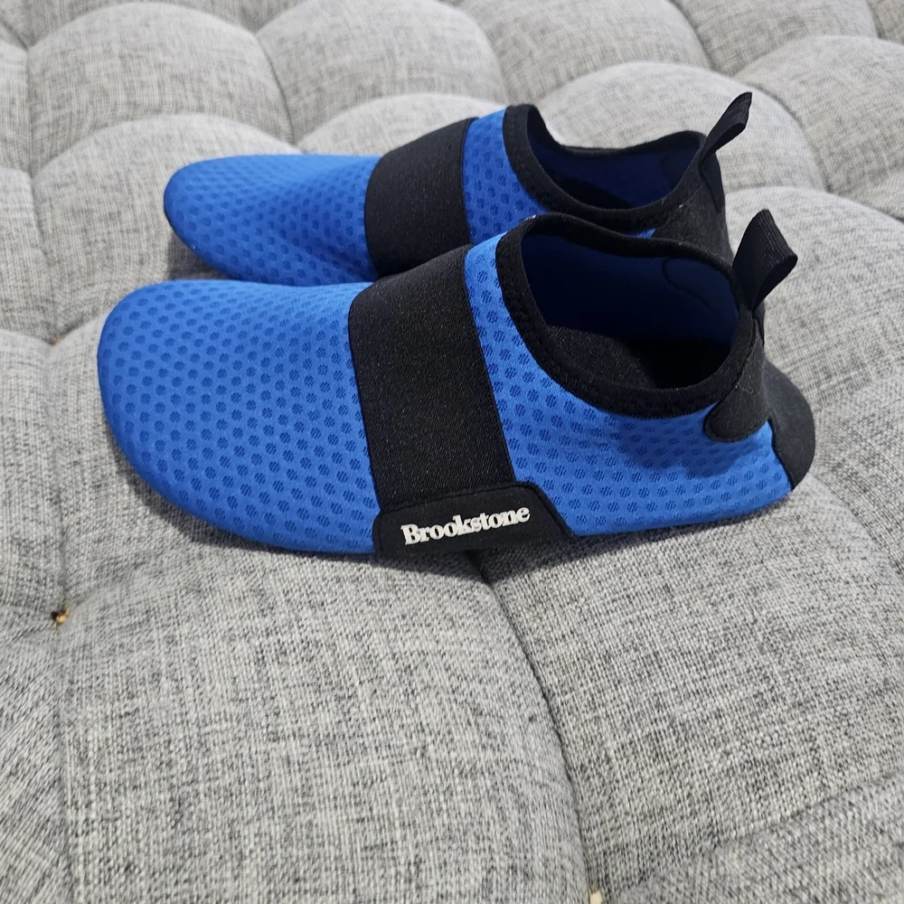 Brookstone Blue and Black Water Walkers Kids Shoes Size UK38/39